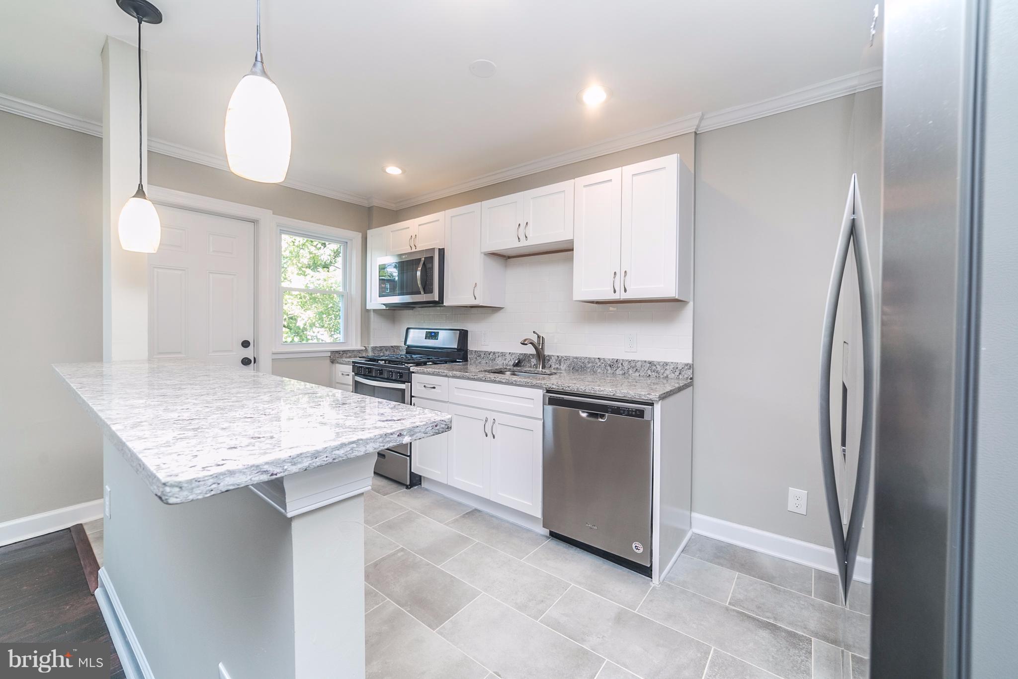 4246 Flowerton Road Baltimore, MD 21229 - Photo 8 of 30 Kitchen