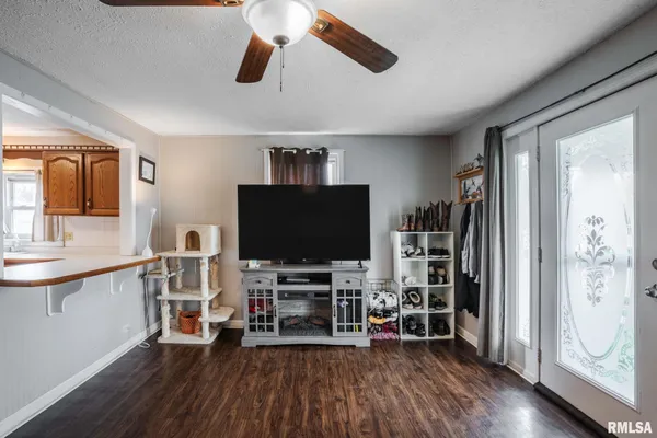 $199,900 | 500 Kramer Street, Carterville, IL 62918