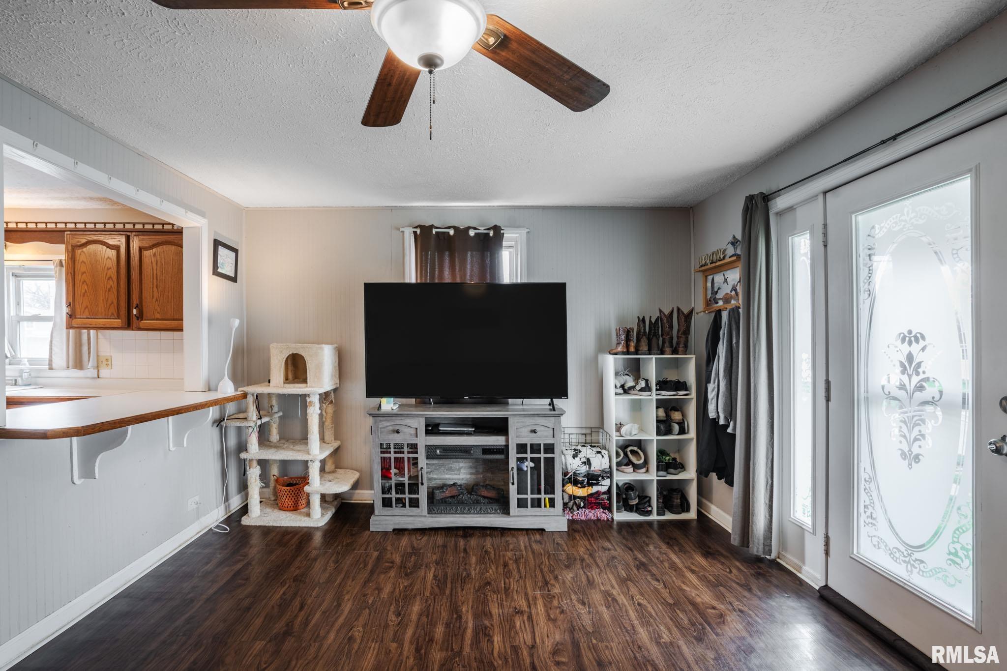 500 Kramer Street Carterville, IL 62918 - Photo 3 of 28