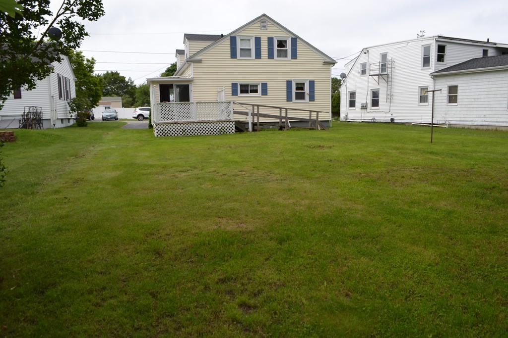 38 River Road Somerset, MA 02725 - Photo 2 of 24 Gallery Image 2