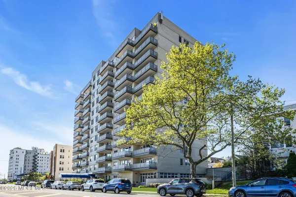$499,900 | 510 Deal Lake Drive, Unit 6B, Asbury Park, NJ 07712