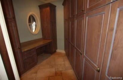 5408 Barrington Drive Rochester, MI 48306 - Photo 3 of 25 3.jpg