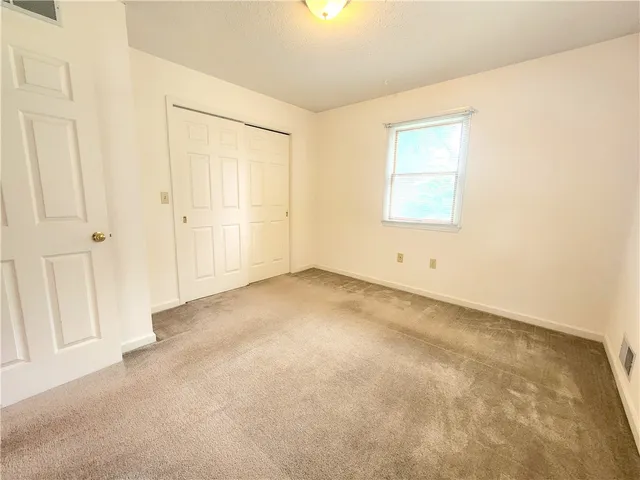 $2,400 | 9 Wisteria Lane, Irondequoit, NY 14617