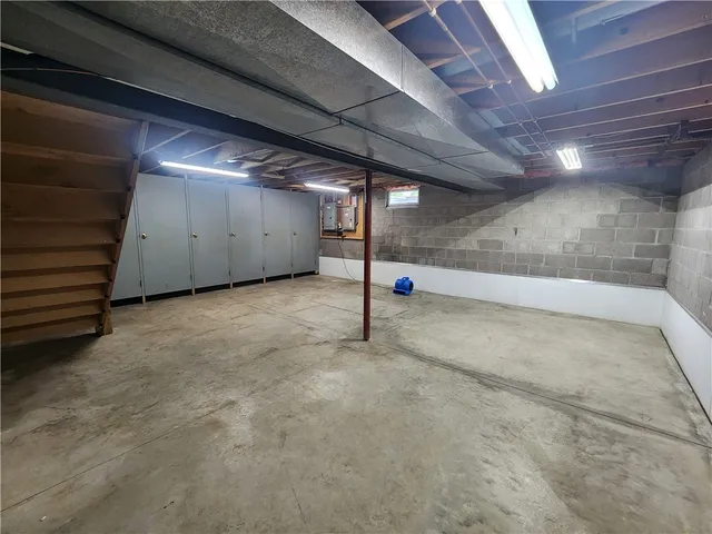 $2,400 | 9 Wisteria Lane, Irondequoit, NY 14617