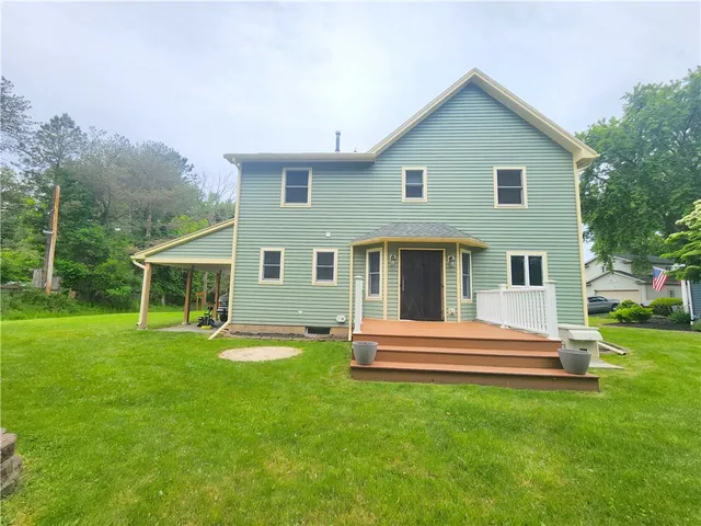 $2,400 | 9 Wisteria Lane, Irondequoit, NY 14617