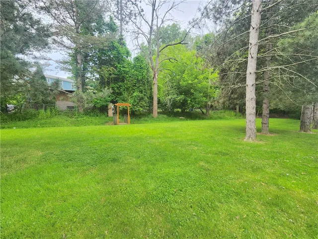 $2,400 | 9 Wisteria Lane, Irondequoit, NY 14617