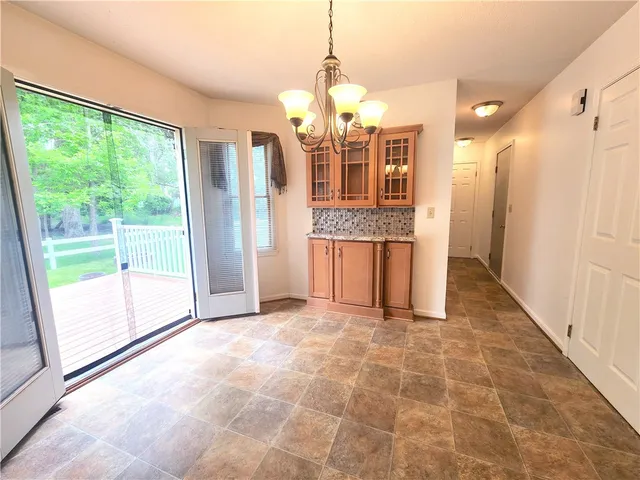 $2,400 | 9 Wisteria Lane, Irondequoit, NY 14617