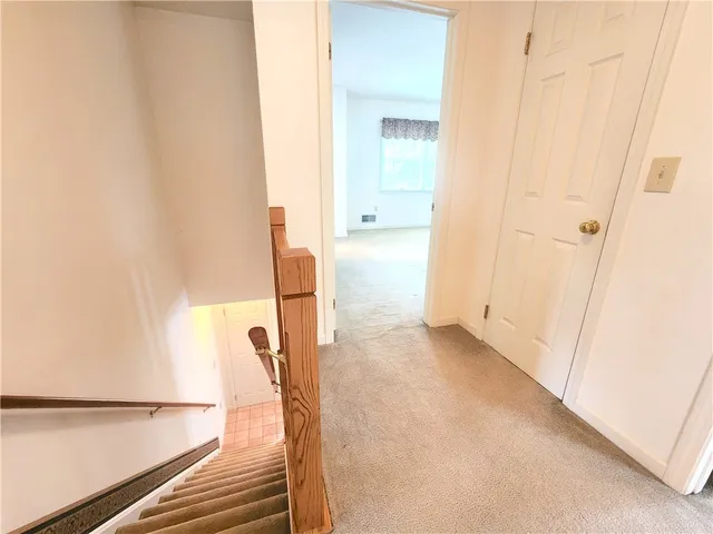 $2,400 | 9 Wisteria Lane, Irondequoit, NY 14617