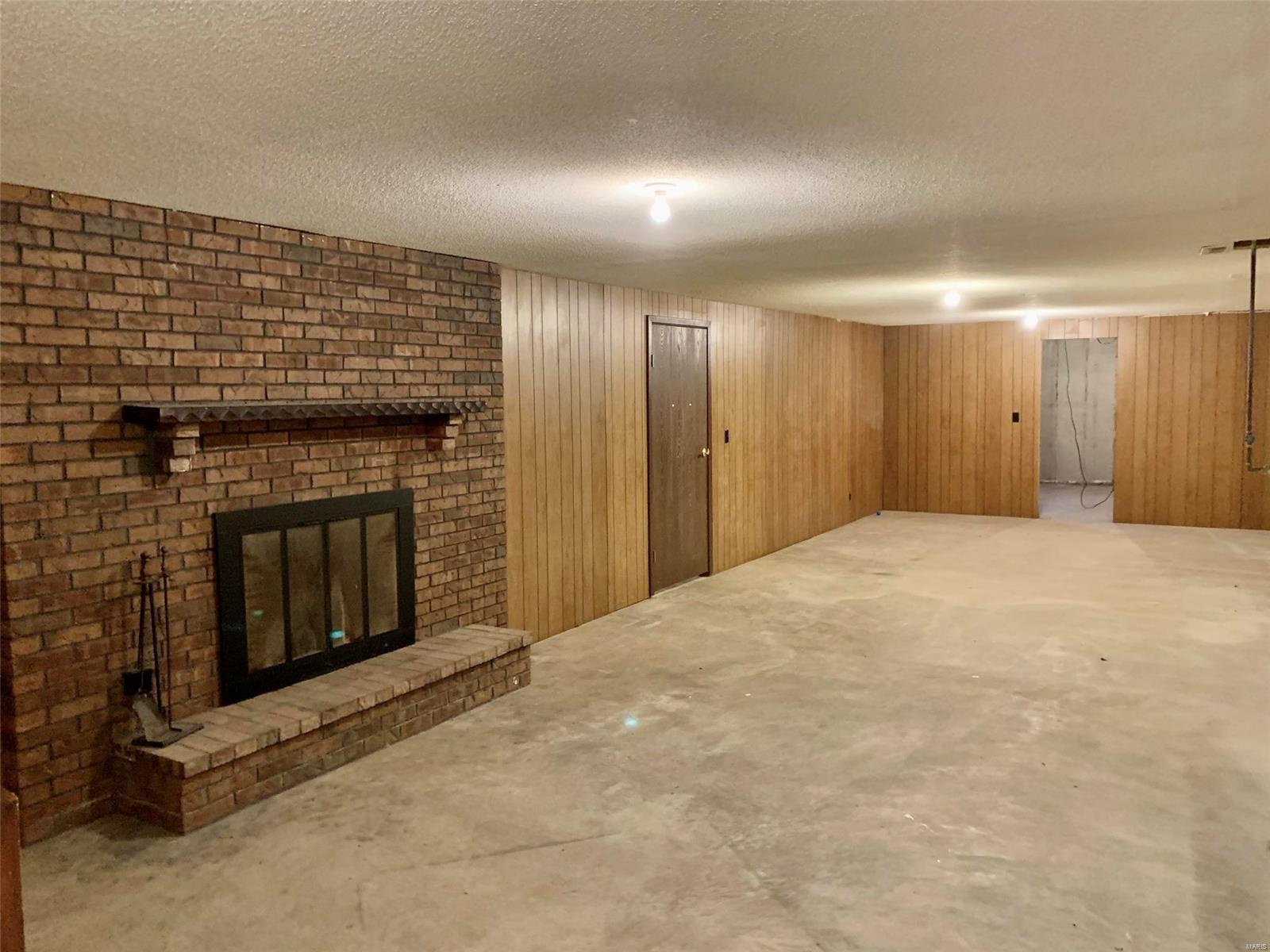 6840 Alhambra Road Alhambra, IL 62001 - Photo 30 of 49