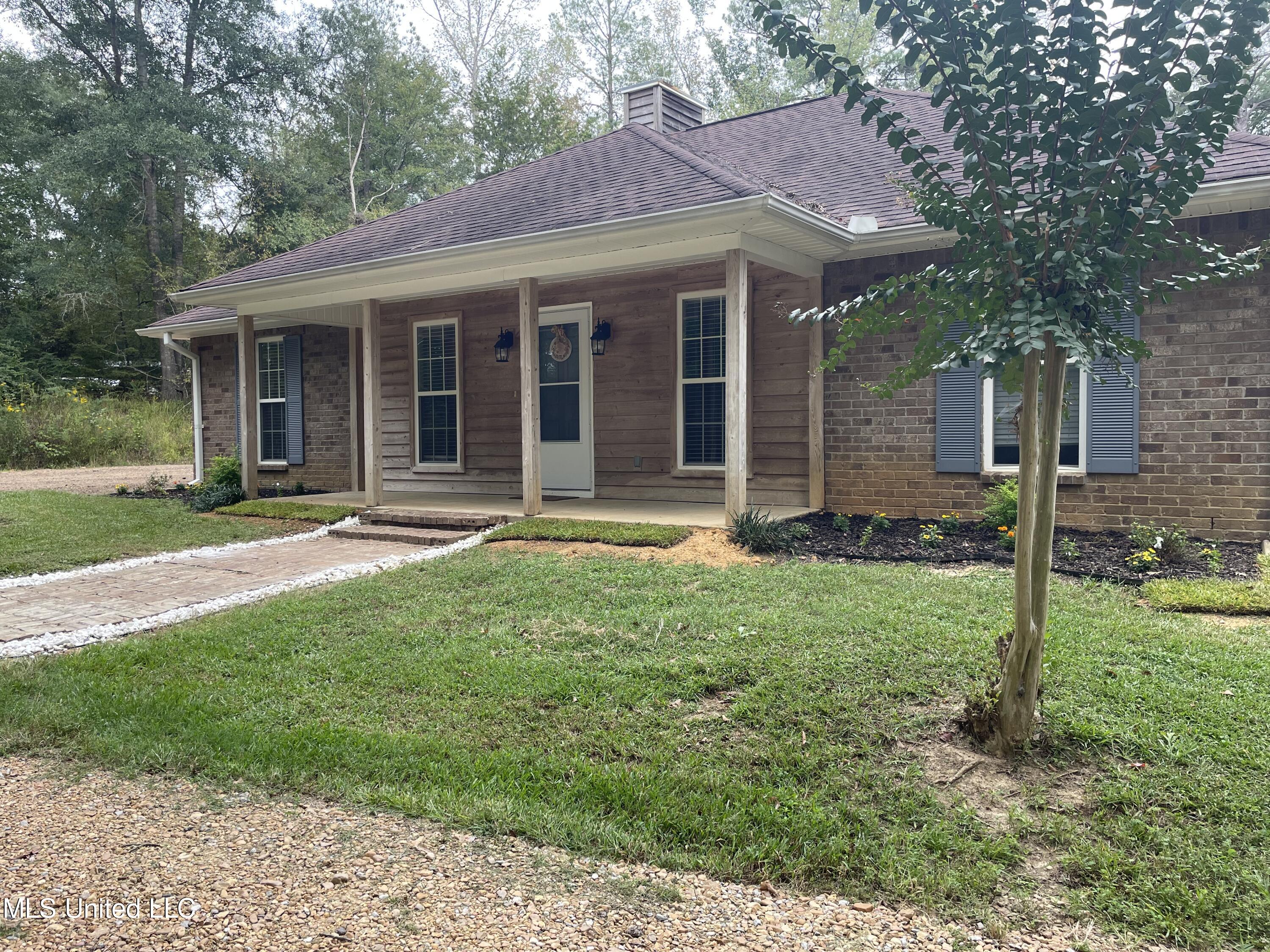 197 Andrews Road Florence, MS 39073 - Photo 1 of 26 IMG_9977