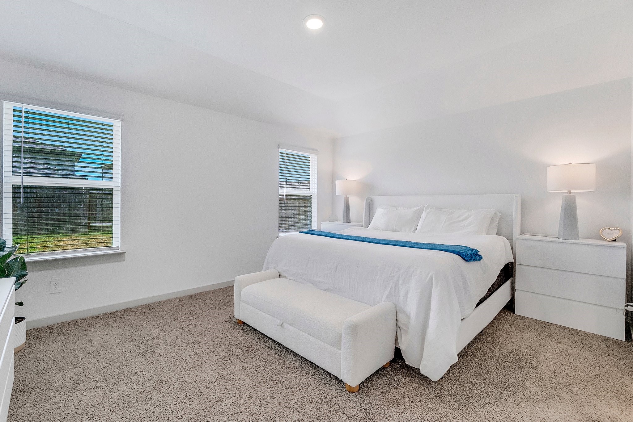 10647 Cascade Crk Drive Rosharon, TX 77583 - Photo 11 of 27 a bed room with a bed and a window