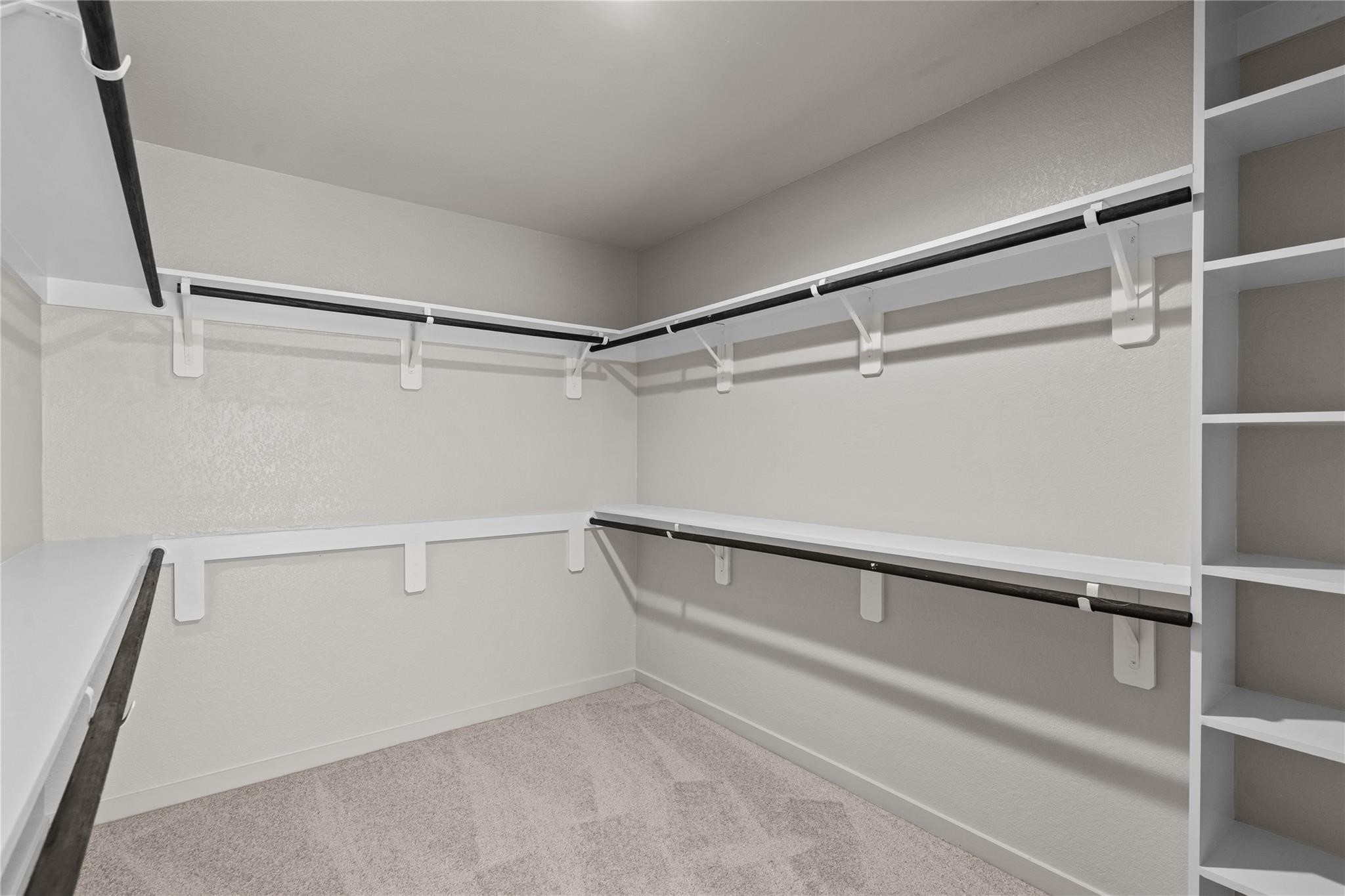 10647 Cascade Crk Drive Rosharon, TX 77583 - Photo 13 of 29 Large walk-in closet
