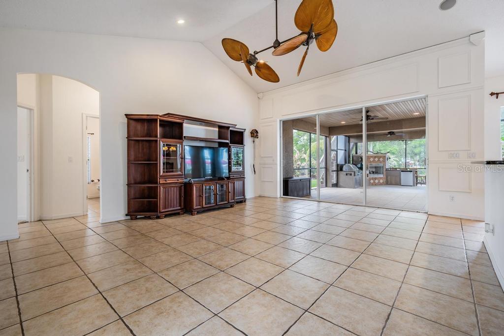22519 Southshore Drive Land O' Lakes, FL 34639 - Photo 10 of 62 Gallery Image 10