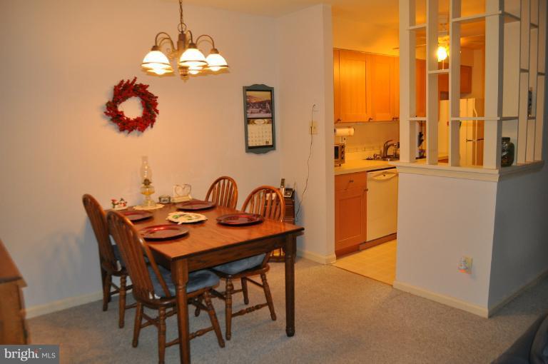 5906 Bayshire Road, Unit G Springfield, VA 22152 - Photo 12 of 26 Dining Room
