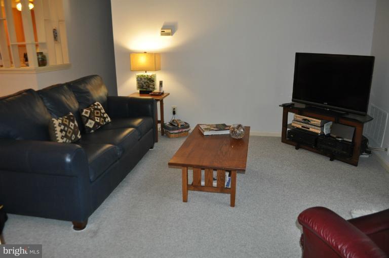 5906 Bayshire Road, Unit G Springfield, VA 22152 - Photo 13 of 26 Living Room