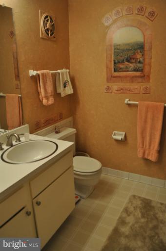 5906 Bayshire Road, Unit G Springfield, VA 22152 - Photo 21 of 26 Bath (Master)