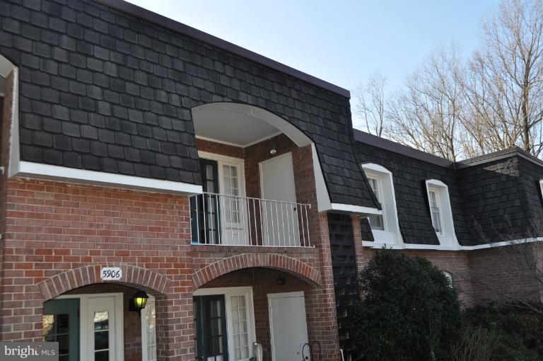 5906 Bayshire Road, Unit G Springfield, VA 22152 - Photo 22 of 26 Exterior (Front)
