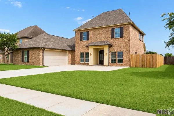 $399,900 | 8661 Sandpiper Street, Denham Springs, LA 70706