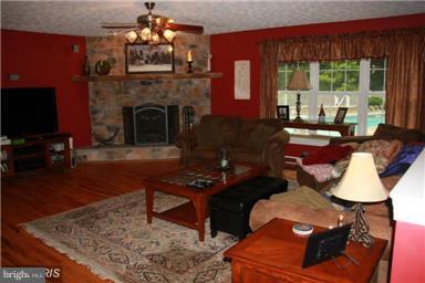 22 Hamer Road Elkton, MD 21921 - Photo 9 of 11 Family Room