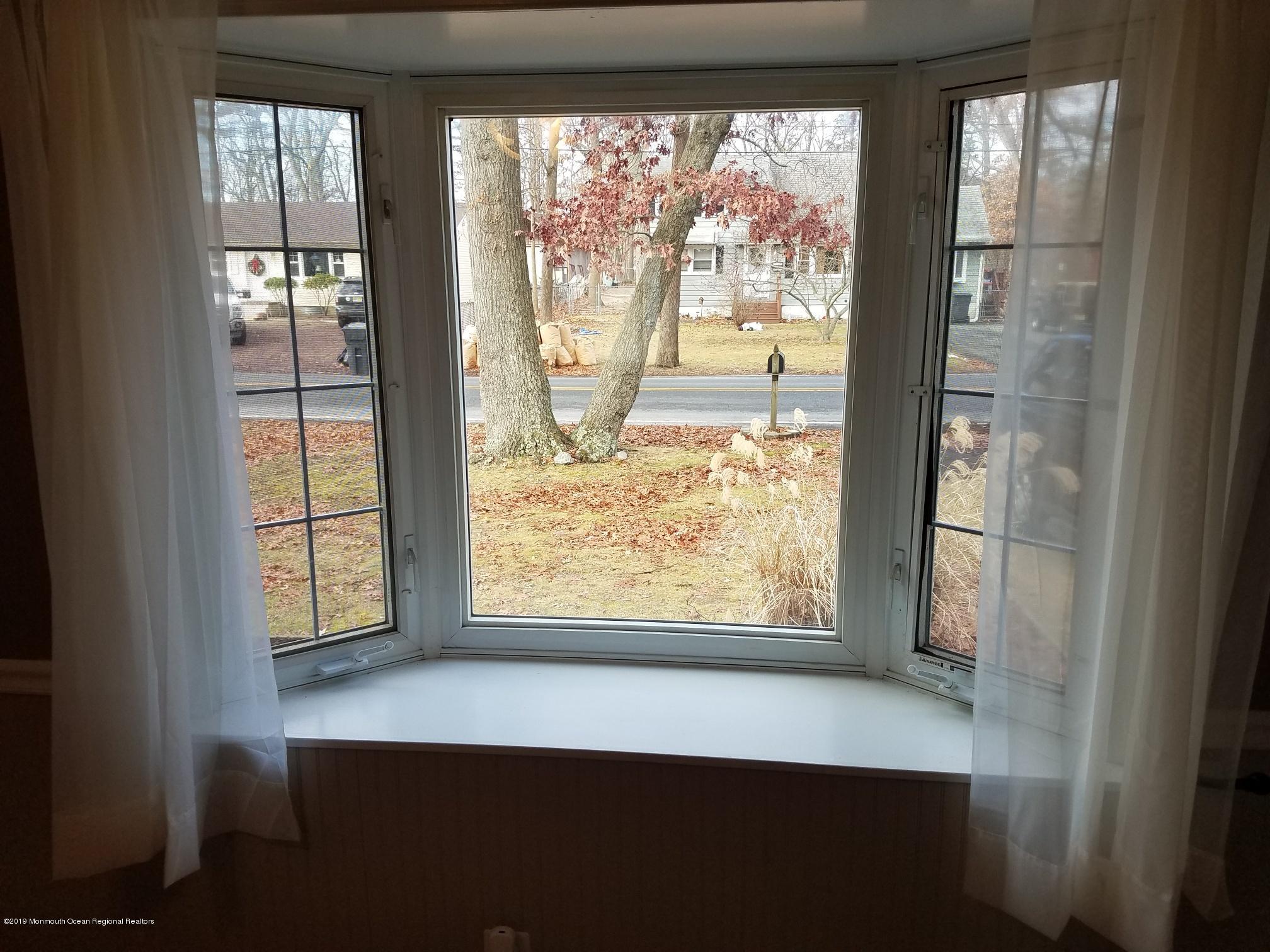 1558 Forge Pond Road Brick, NJ 08724 - Photo 5 of 20 Living room Bay Window