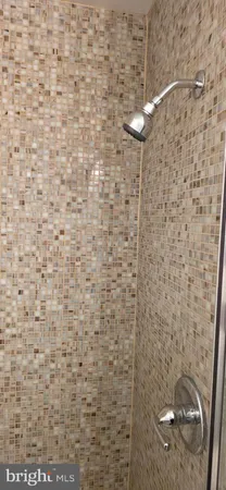 $2,350 | 165 B Leeds Court West, Warrenton, VA 20186