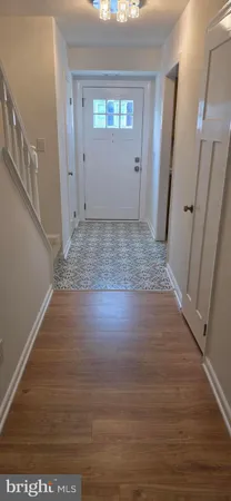 $2,350 | 165 B Leeds Court West, Warrenton, VA 20186