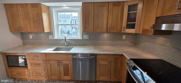 $2,350 | 165 B Leeds Court West, Warrenton, VA 20186