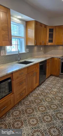 $2,350 | 165 B Leeds Court West, Warrenton, VA 20186