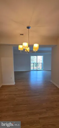 $2,350 | 165 B Leeds Court West, Warrenton, VA 20186