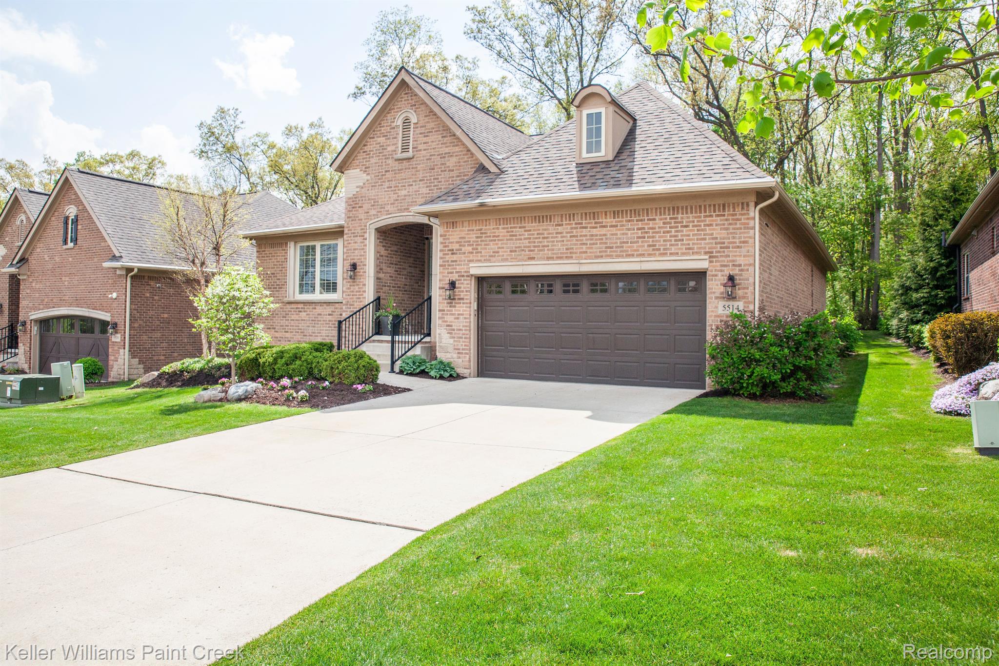 5514 Woodfall Road Clarkston, MI 48348 - Photo 43 of 53 Front Exterior with NE View