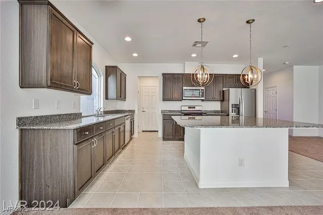 $2,450 | 7771 Bright Ldg Street, Las Vegas, NV 89139