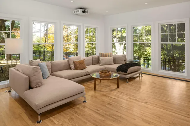 $10,500 | 2700 West Lake Of The Isles Parkway, Minneapolis, MN 55416