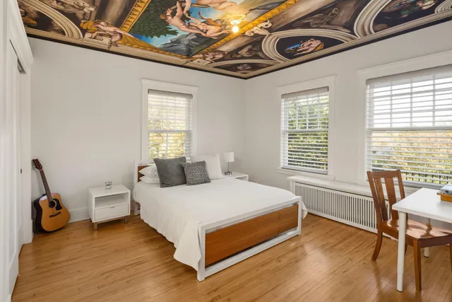 $10,500 | 2700 West Lake Of The Isles Parkway, Minneapolis, MN 55416