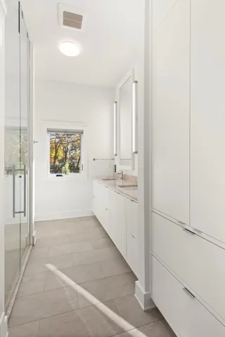 $10,500 | 2700 West Lake Of The Isles Parkway, Minneapolis, MN 55416