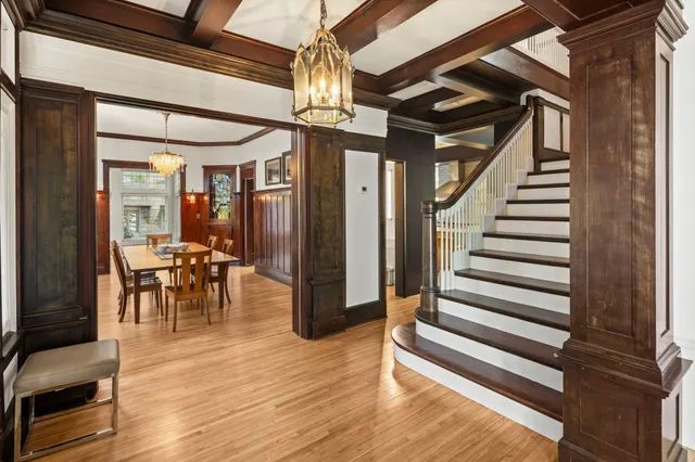 $10,500 | 2700 West Lake Of The Isles Parkway, Minneapolis, MN 55416