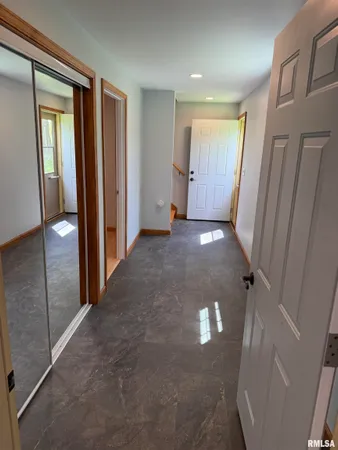$145,000 | 112 East Grand Avenue, Owaneco, IL 62555