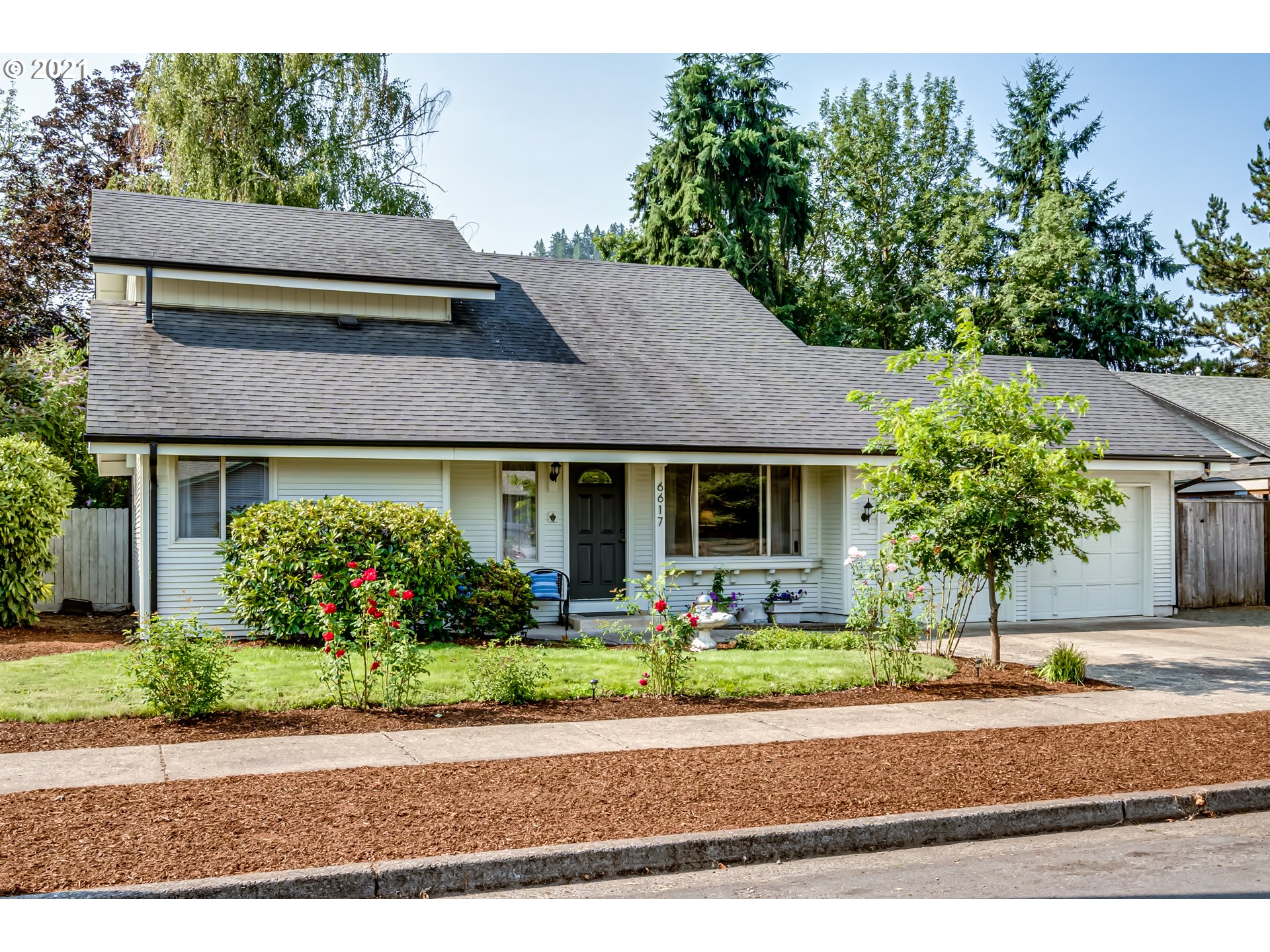 6617 C Street Springfield, OR 97478 - Photo 1 of 32 Gallery Image 1