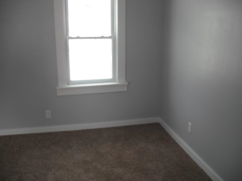 422 McBarnes Street Decatur, IN 46733 - Photo 6 of 16