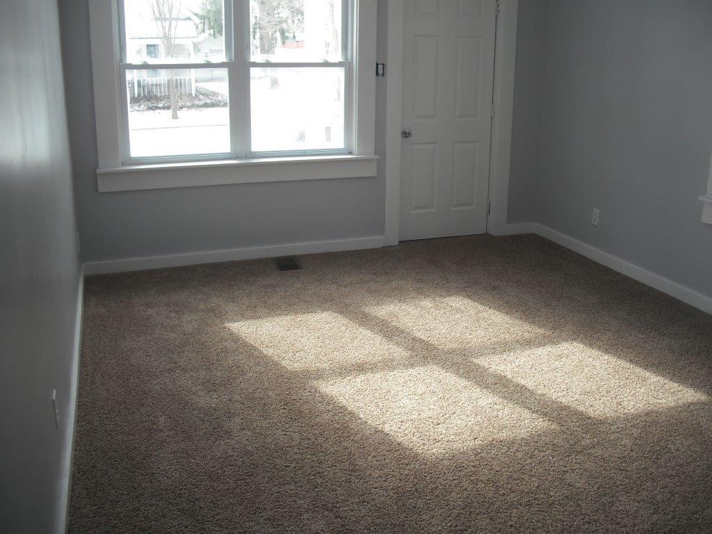 422 McBarnes Street Decatur, IN 46733 - Photo 8 of 16