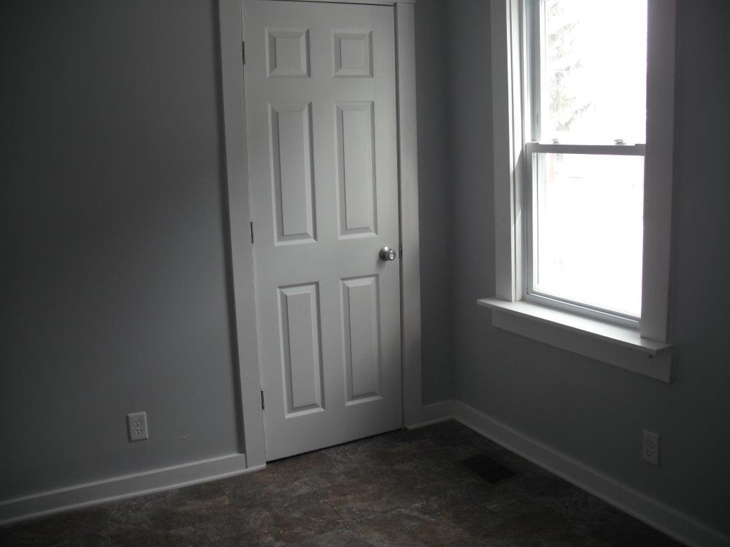 422 McBarnes Street Decatur, IN 46733 - Photo 9 of 16