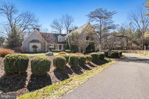 $1,699,000 | 907 Lorien Drive, Ambler, PA 19002