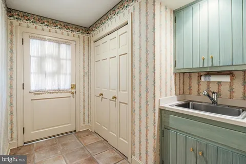 $1,699,000 | 907 Lorien Drive, Ambler, PA 19002