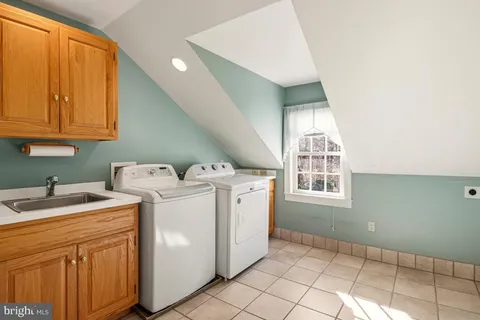 $1,699,000 | 907 Lorien Drive, Ambler, PA 19002