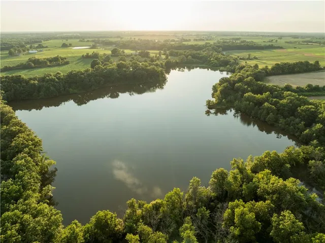 $1,100,000 | 0 Cr 371 N/a Bosworth Mo 64623 N/a, Bosworth, MO 64623