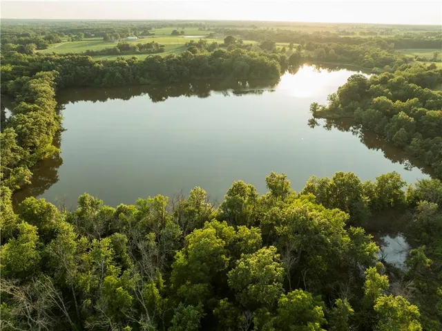 $1,100,000 | 0 Cr 371 N/a Bosworth Mo 64623 N/a, Bosworth, MO 64623