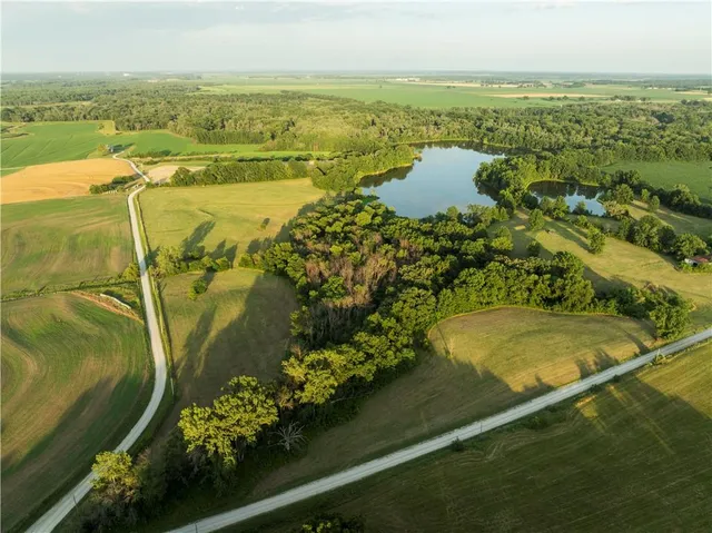 $1,100,000 | 0 Cr 371 N/a Bosworth Mo 64623 N/a, Bosworth, MO 64623