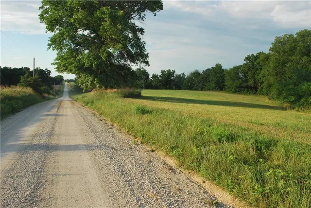 $1,100,000 | 0 Cr 371 N/a Bosworth Mo 64623 N/a, Bosworth, MO 64623