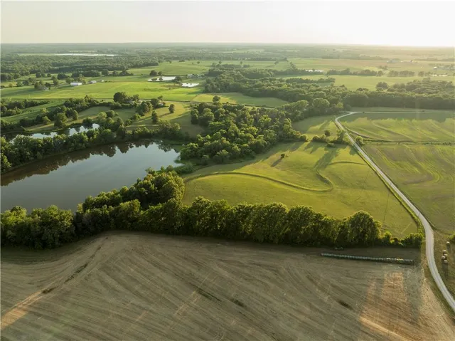 $1,100,000 | 0 Cr 371 N/a Bosworth Mo 64623 N/a, Bosworth, MO 64623