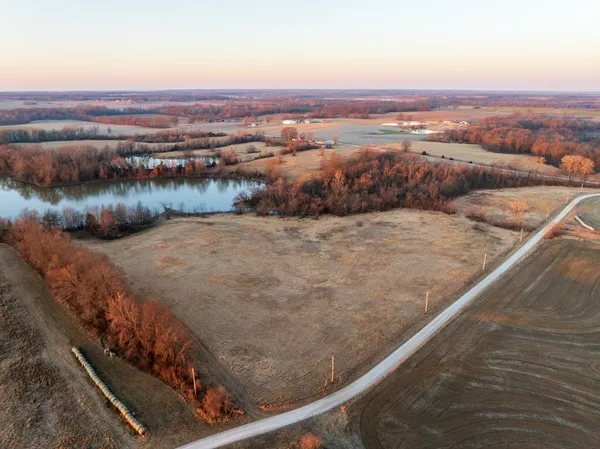 $950,000 | 0 Cr 371 N/a Bosworth Mo 64623 N/a, Bosworth, MO 64623