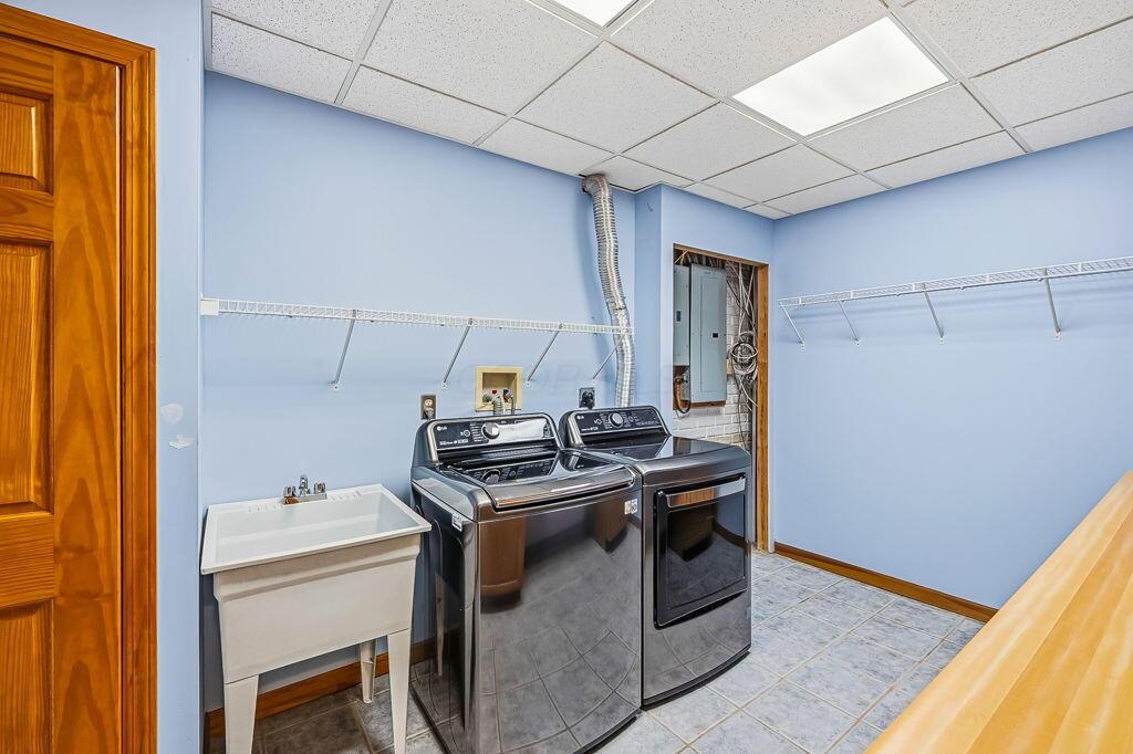 6108 Africa Road Galena, OH 43021 - Photo 44 of 66 medium-019d6834-5ea6-73ae-9eb7-4eb1cd28c